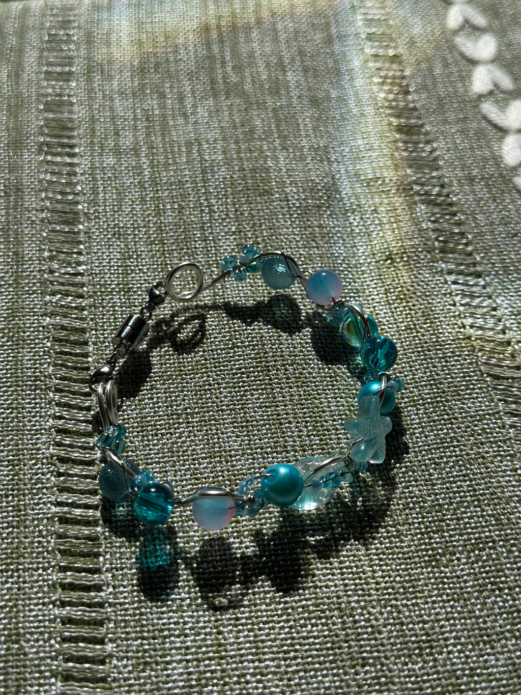Mermaid Core Starfish Bangle - Handmade Wire Wrapped Bracelet with Magnetic Clasp
