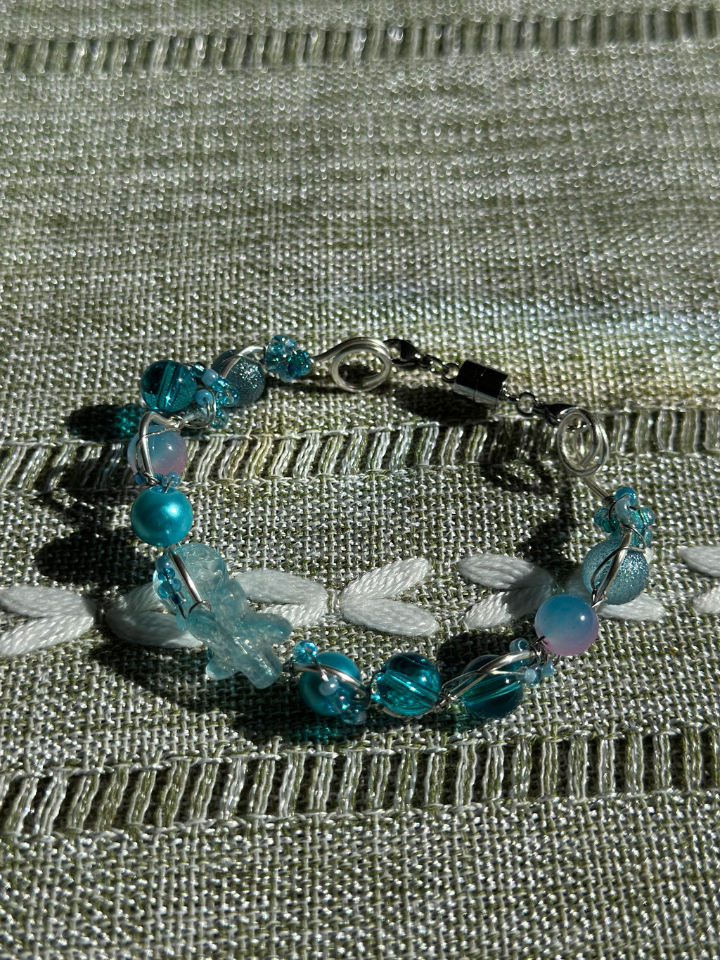 Mermaid Core Starfish Bangle - Handmade Wire Wrapped Bracelet with Magnetic Clasp