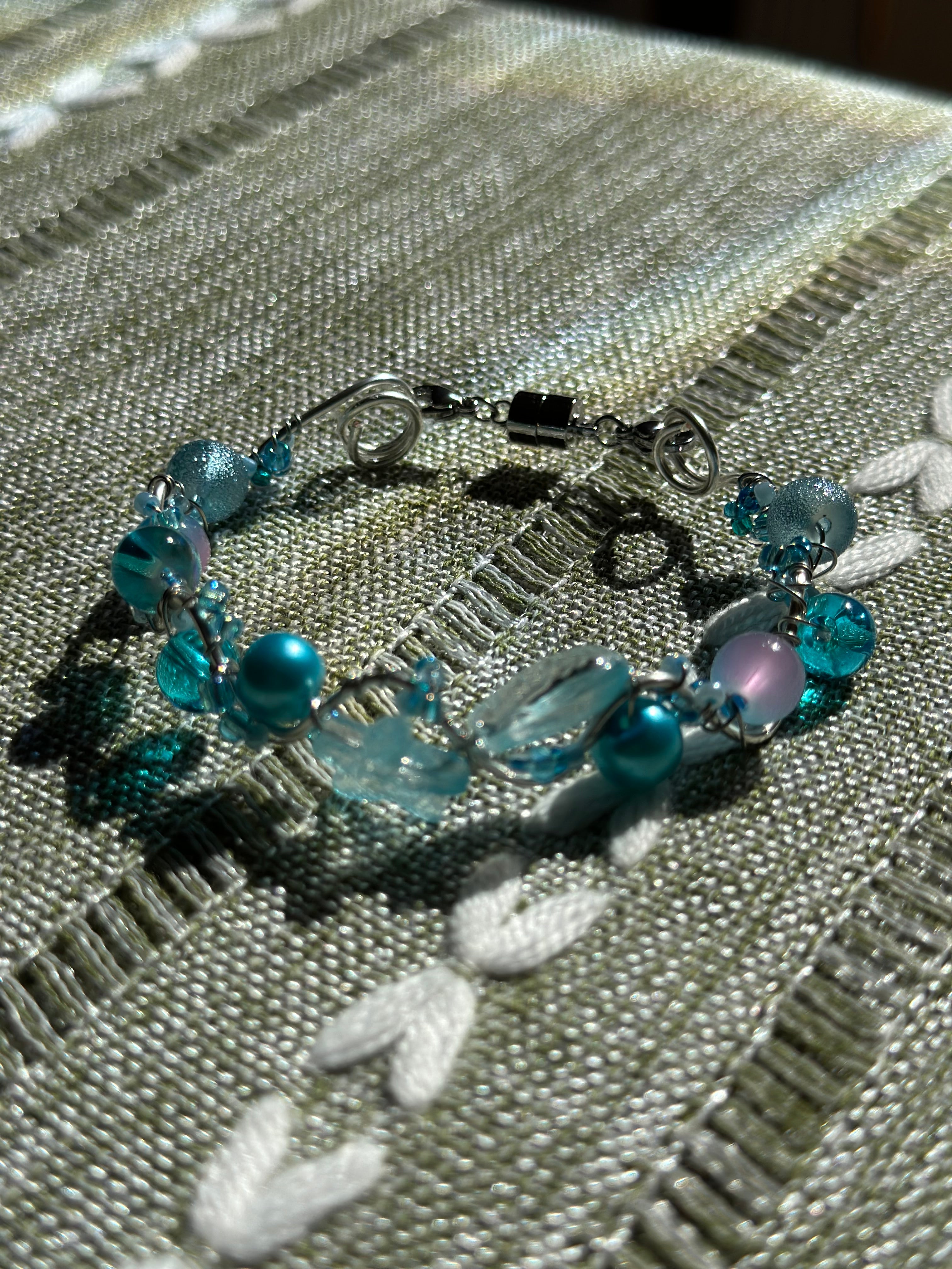 Mermaid Core Starfish Bangle - Handmade Wire Wrapped Bracelet with Magnetic Clasp